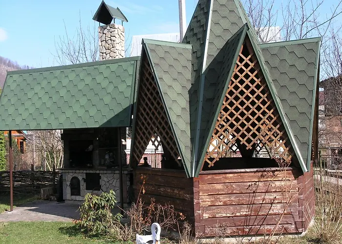 Садиба Біля Річки Яремче